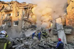 Outraged over Russian strike on Kyiv, European defense leaders pledge pressure to end the war